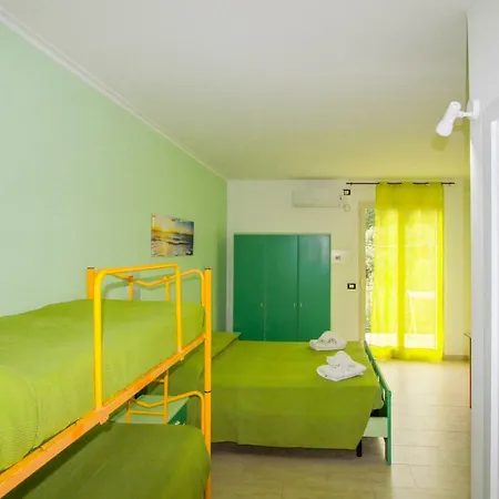 Calava Lägenhetshotell Gioiosa Marea