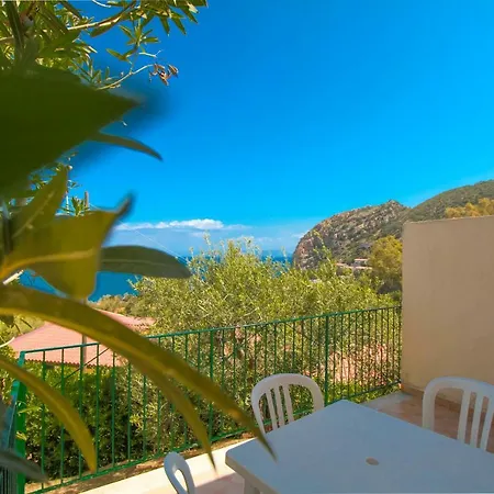 Aparthotel Calavà *